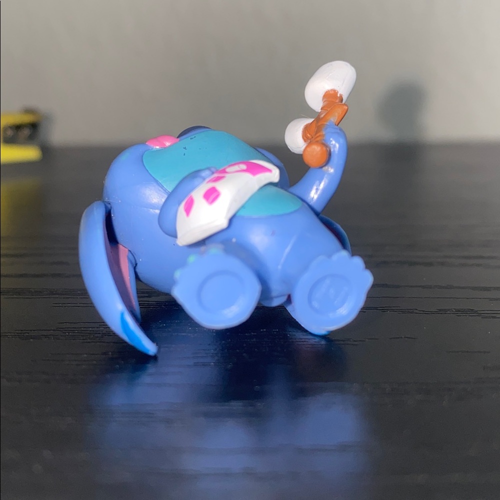 💋Disney Stitch That's So Stitch S’more’s Collectible Figure! - Picture 4 of 5